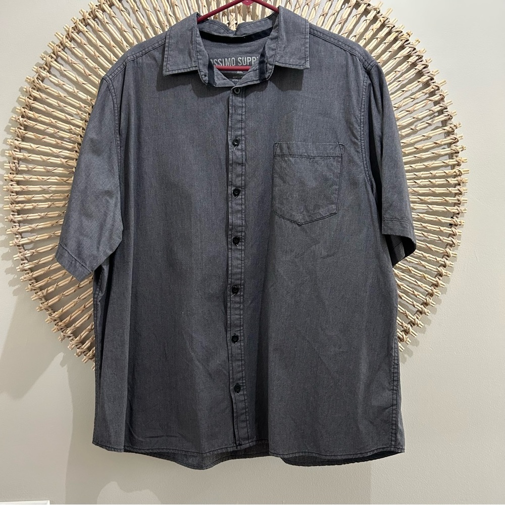 Men’s short sleeve button down shirt
